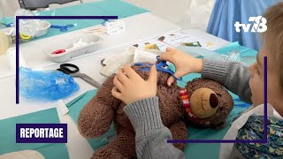 L’hôpital des nounours à SaintCyrl’École pour rassurer les enfants [upl. by Onin]