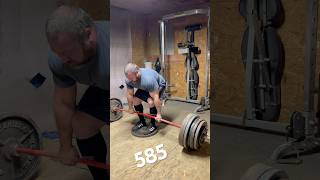 585lb Paused Deficit Deadlift for a top single powerliftingmotivation deadlift [upl. by Guadalupe]