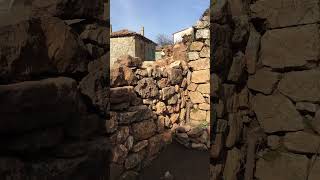 Así va el Muro de Piedra Seca  Casa de pueblo por 4000 € construcciontradicional diy [upl. by Freemon]