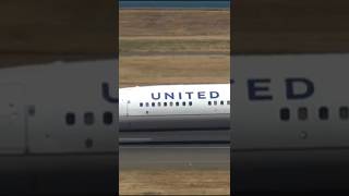 United Airlines B737900er Landing at Portland Airport [upl. by April107]