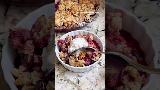 Healthy berry crisp 🍓🫐 recipe is on my website [upl. by Dinin296]