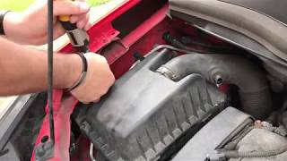 How to change an air Filter on a Vauxhall Opel Zafira b [upl. by Oir]