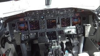 Boeing 737 NG cockpit in HD  Cabina Boeing 737 NG en HD [upl. by Suzzy]