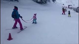 Skiën op de oefenweide van Ellmau [upl. by Babcock]