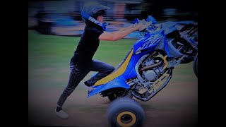 How to wheelie a yfz 450 and trx 450 [upl. by Atsugua]