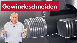 Gewindeschneiden an einer konventionellen Drehmaschine  Einführung in das Drehen Teil 8 [upl. by Atiuqram]