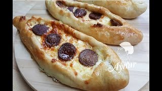 Ev Yapimi Kaşarlı Sucuklu Pide Tarifi I Pide Rezept mit Knoblauchwurst und Käse [upl. by Ali]