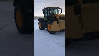 New JCB fastrac with the HLA snow wing Ready for winter [upl. by Nitsrik386]