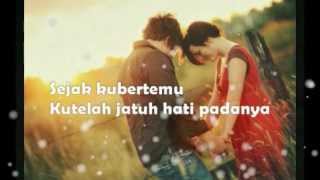 CINTA  Vina Panduwinata lyrics [upl. by Terri]