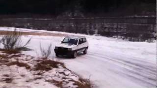 Fiat Panda 4x4 1000 GSXR sur la neige [upl. by Pampuch]