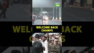 WATCH WORLD CHAMPIONS TEAM INDIA के WELCOME में DELHI AIRPORT पहुंची FANS की भारी भीड़ [upl. by Asillem]