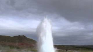 Les mots du volcanisme  GEYSER [upl. by Culbertson]