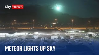 Watch meteor light up sky across north Queensland in Australia [upl. by Matronna]