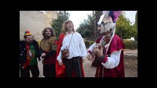 JUGLARESCA CARNAVALESCA DE LA EDAD MEDIA Rondamos los 30  Callejera carnaval de Badajoz 2015 [upl. by Suoicerp]