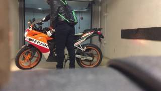 Honda CBR 125 Sound  Akrapovic [upl. by Ybanrab]