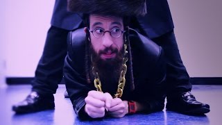 quotShake It Offquot Jewish Parody  IM TAKING OFF [upl. by Aicrop546]