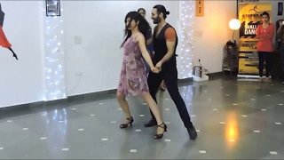 Nashe Si Chadh Gayi  Bollywood Salsa Dance  StepKraft [upl. by Goodhen]