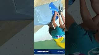 Сможет или нет Oriane Bertone shorts climb climbing bouldering sports [upl. by Paynter]