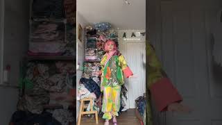 This trend but with tea towel clothing dancechallenge emergencydance [upl. by Ibrad]