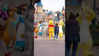 100 personnages à Disneyland Paris pour les 100 ans  disneylandparis [upl. by Aisile]