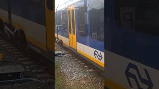 Aankomst  vertrekt NS SNG vanuit station Twello [upl. by Shepperd]