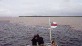 Rio Amazonas y Rio Negro  Amazon River meeting with the Black River [upl. by Adnilra725]