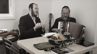 Motty Ilowitz singing “Es Brentquot  מאטי אילאוויטש quotעס ברענטquot [upl. by Perle]