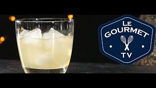 🔞 How To Mix A Classic Whisky Sour Cocktail [upl. by Otreblasiul]