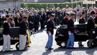 Trauerfeier um Dr Otto von Habsburg in Mariazell  Empfang der Särge [upl. by Nylehtak]