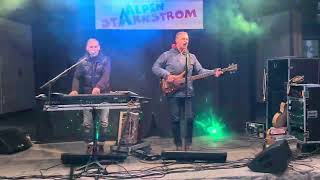 Alpenstarkstrom in Riezlern Video 10 am 26122023 Schneemanntreff mit Alpenstarkstrom Partyband [upl. by Eatnoled]