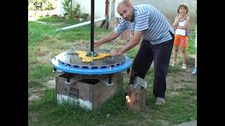 Generator Eoliana cu Ax Vertical  Home made Vertical axis wind turbine  Gheraseni  Romania [upl. by Annaillil406]