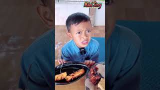 BERBAGI MAKANAN DENGAN BADUT☺️🙏 trending comedy funny humor komedi sad shorts [upl. by Pearce125]