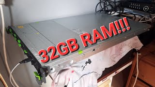 Server Fujitsu RX200 S7  Unboxing  Bootování [upl. by Nrubyar854]