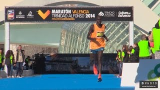 Maratón Valencia 2014 todas las llegadas y finishers  Valencia Marathon 2014 arrivals [upl. by Teece]