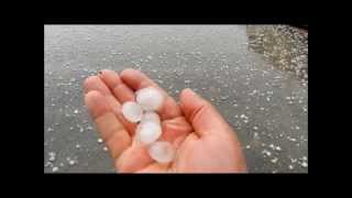 أمطار الرياض حبات بَرد كبيرة Hailstones falling in Riyadh [upl. by Allets]