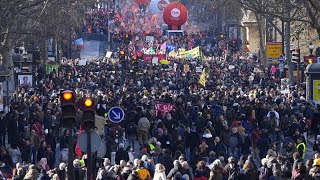 Terzo giorno di sciopero contro la riforma delle pensioni [upl. by Hanima]