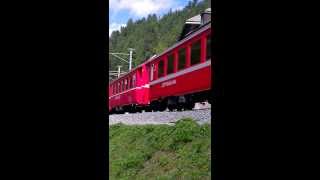 Ferrovia del Bernina  Treno Regio Tirano  St Moritz in arrivo a St Moritz [upl. by Pavyer555]