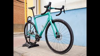 Bicicleta de Carretera Berria Bikes Belador 8 [upl. by Hooke916]