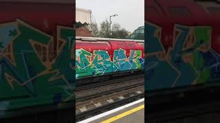 DDS graffiti London tube runner  8419 [upl. by Hait233]