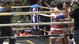 Muay Thai  Saenchai vs Nong  O  New Lumpini Stadium 28th February 2014 [upl. by Imre]