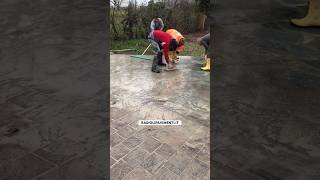 🤧lavaggio della sigillatura del pavimento in pietra di luserna stone patio skills concrete [upl. by Vod863]