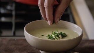 Leek amp Potato Soup Soupe Vichyssoise [upl. by Nylleoj]