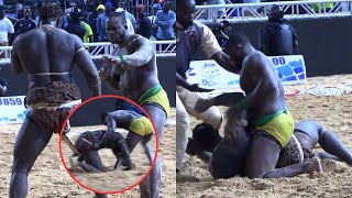 Chute Spectaculaire  Modou Lo impose sa Force à Boy Niang  Diéll Bou Reuye lako dane [upl. by Atekin]