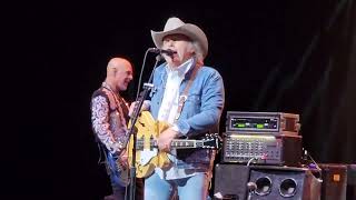 Dwight Yoakam  Suspicious Minds  San Antonio Texas [upl. by Enivid257]