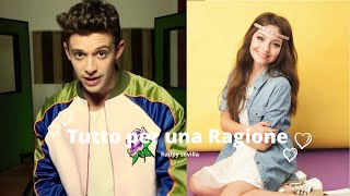 Tutto per una Ragione  Ruggero Pasquarelli y Karol Sevilla  Video Ruggarol [upl. by Aihsitan518]