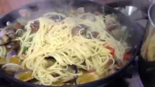 Linguine alle vongole veraci di Lillo   by Lillo C [upl. by Tommy]