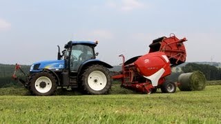 Baling with LELY Welger RP 445 and New Holland TS125A amp T6030  Noël au pressage de balles rondes [upl. by Lanam255]