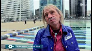 Alain Robert escalade la tour Totale [upl. by Ennairda]