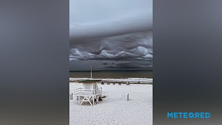 Spectacular asperitas clouds undulatus asperatus in Florida USA [upl. by Skrap]