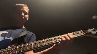 Halo by Beyoncé on bass guitar [upl. by Airotnes]